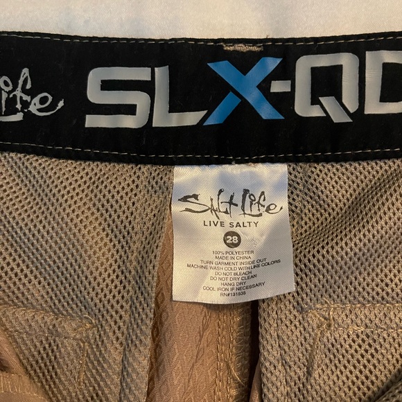 Men’s 28 Salt Life Shorts - Picture 4 of 4